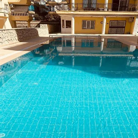 Appartamento Lovely Ground Floor 2 Bedroom Apartment. *